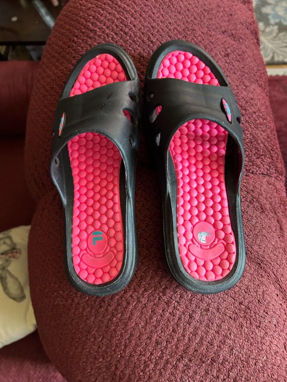 FILA  RUBBER SANDLES    SLIDES